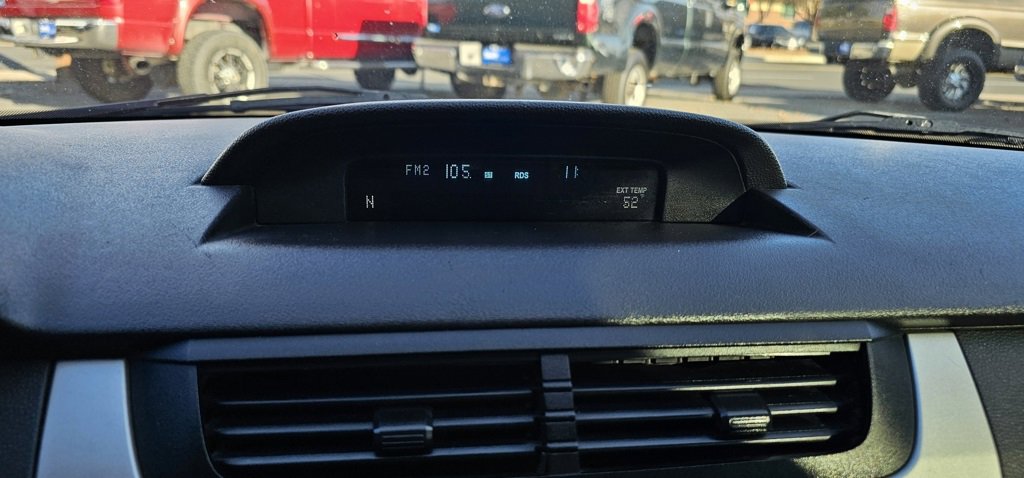 Used 2010 Ford Focus SE image 13