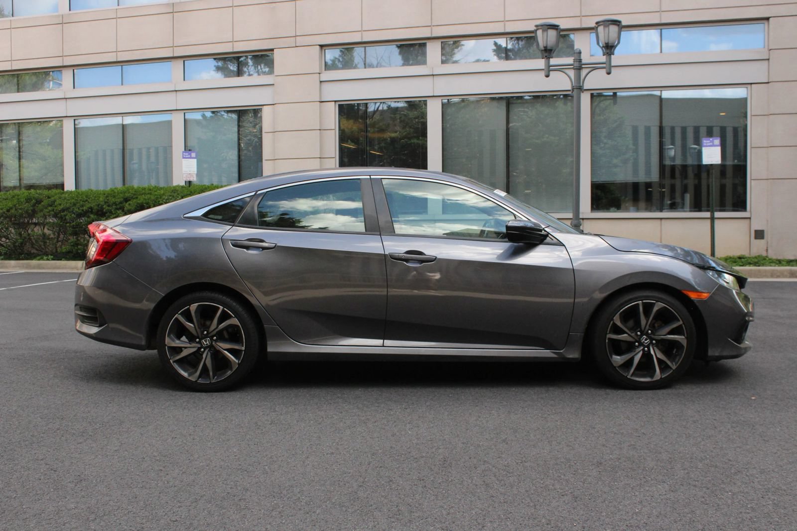 Used 2019 Honda Civic Sport image 6
