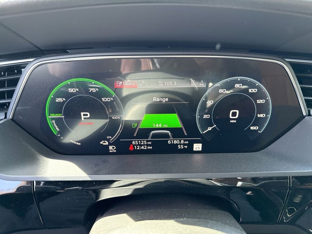 Used 2019 Audi e-tron Premium Plus image 15