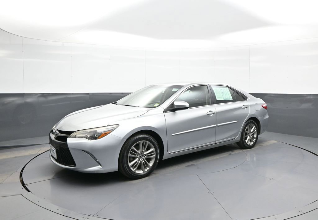 Used 2017 Toyota Camry SE w/ Protection Package (Q2) FWD image 10