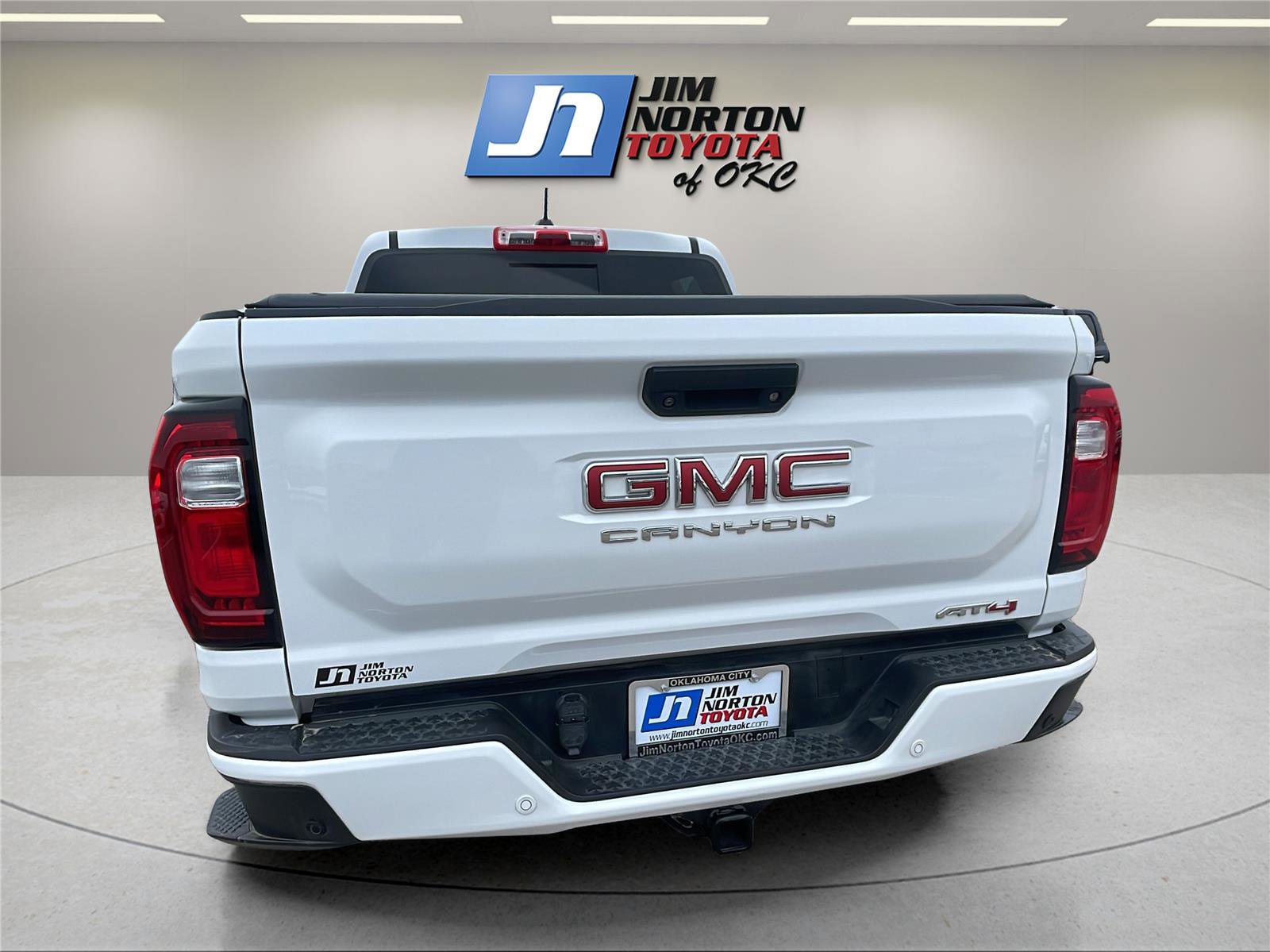 Used 2023 GMC Canyon AT4 w/ AT4 Premium Package image 12