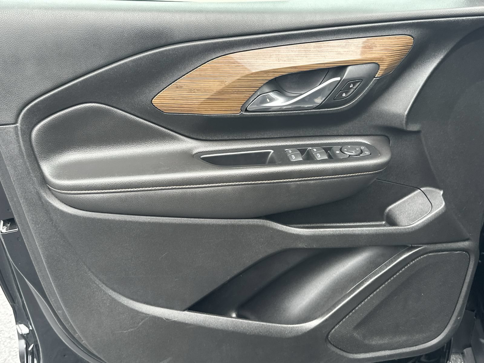 Used 2020 GMC Terrain SLE FWD image 14