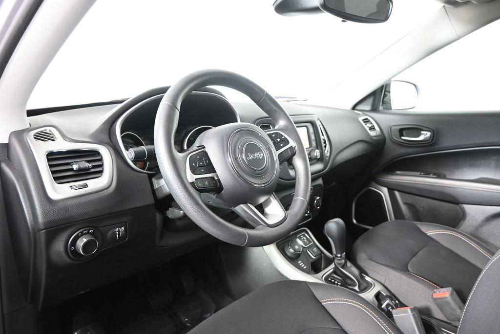 Used 2018 Jeep Compass Sport AWD/4WD image 22