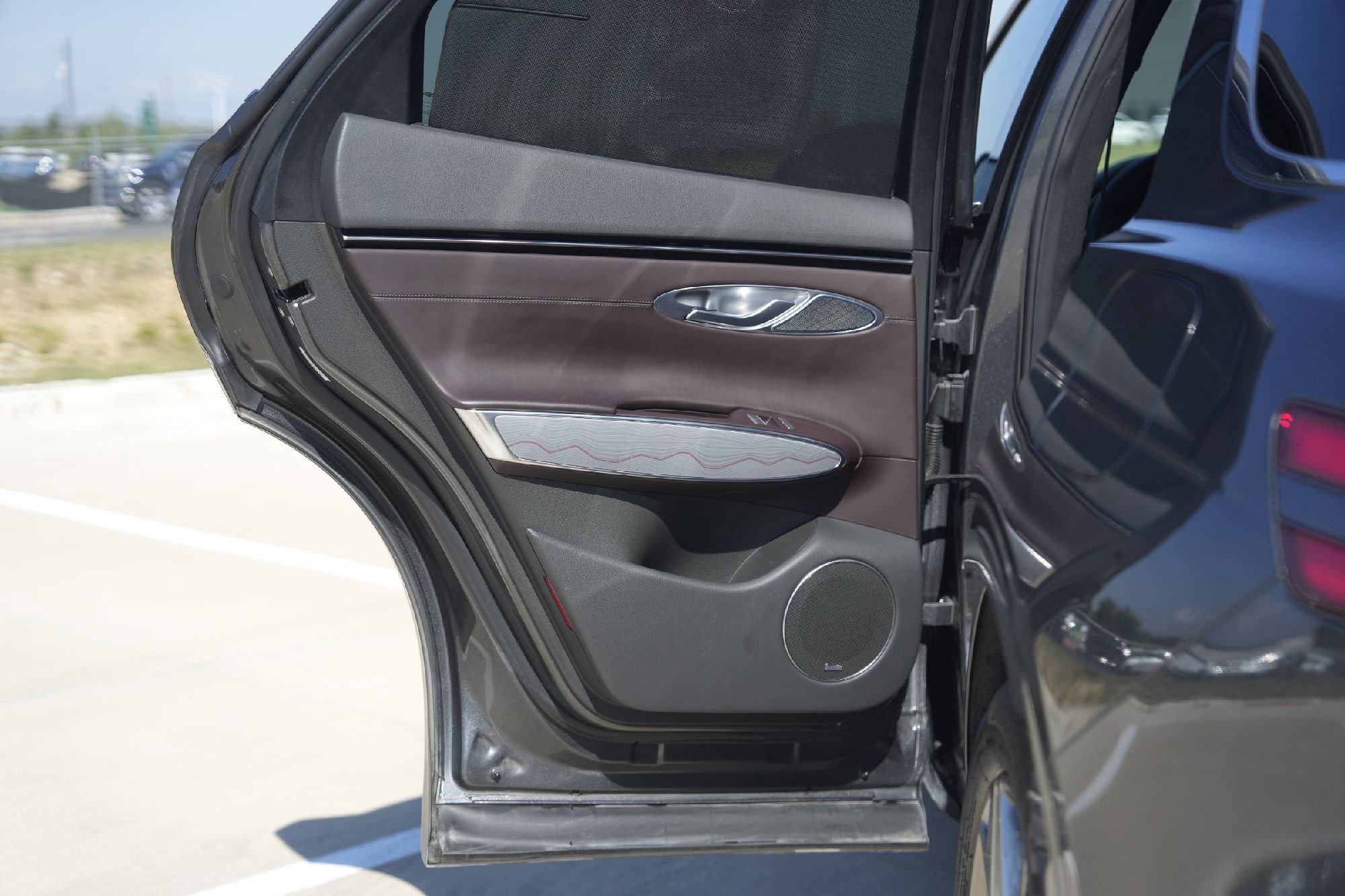 Used 2022 Genesis GV70 2.5T w/ Advanced Package image 30