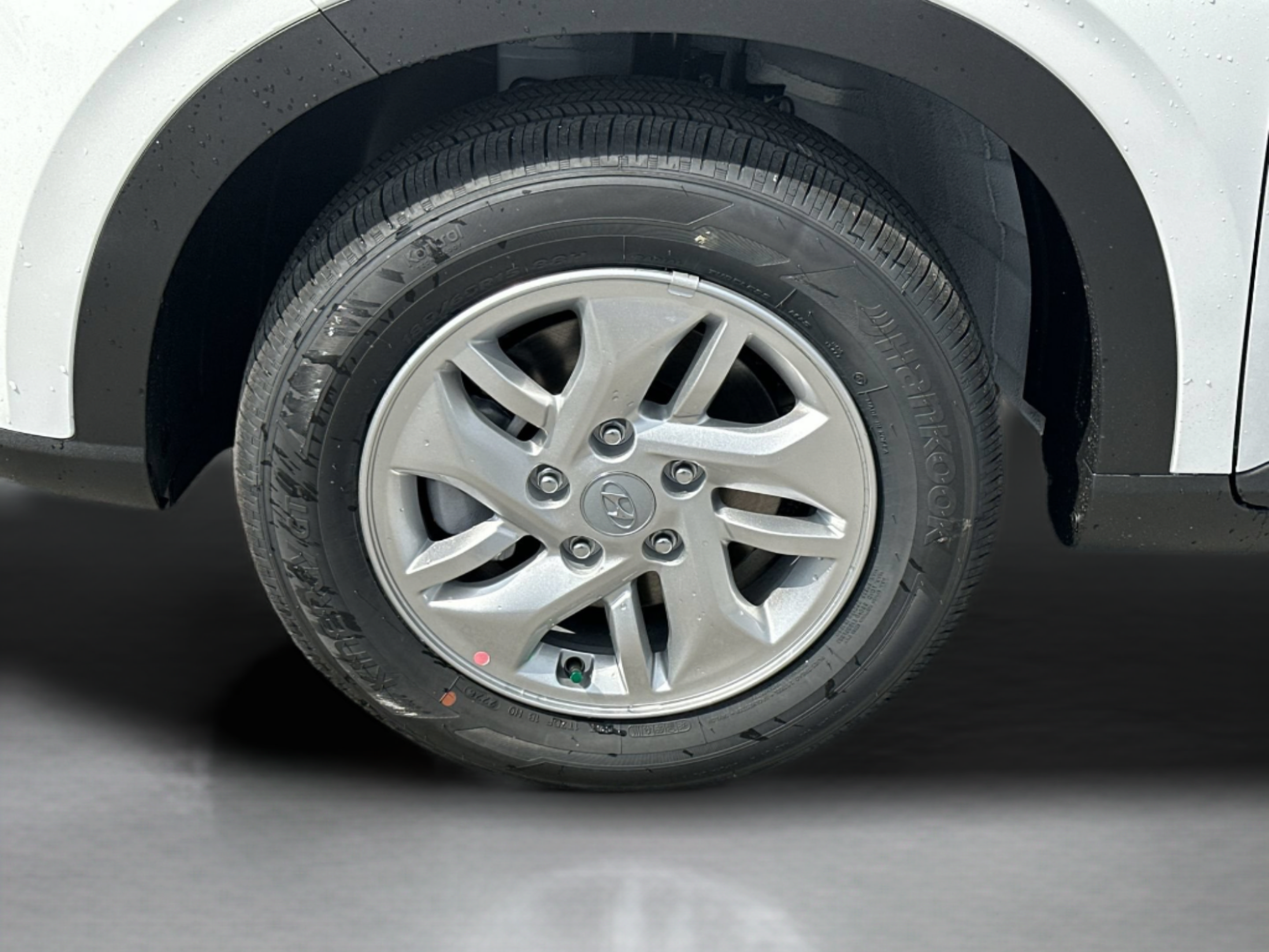 New 2026 Hyundai Venue SE FWD image 28