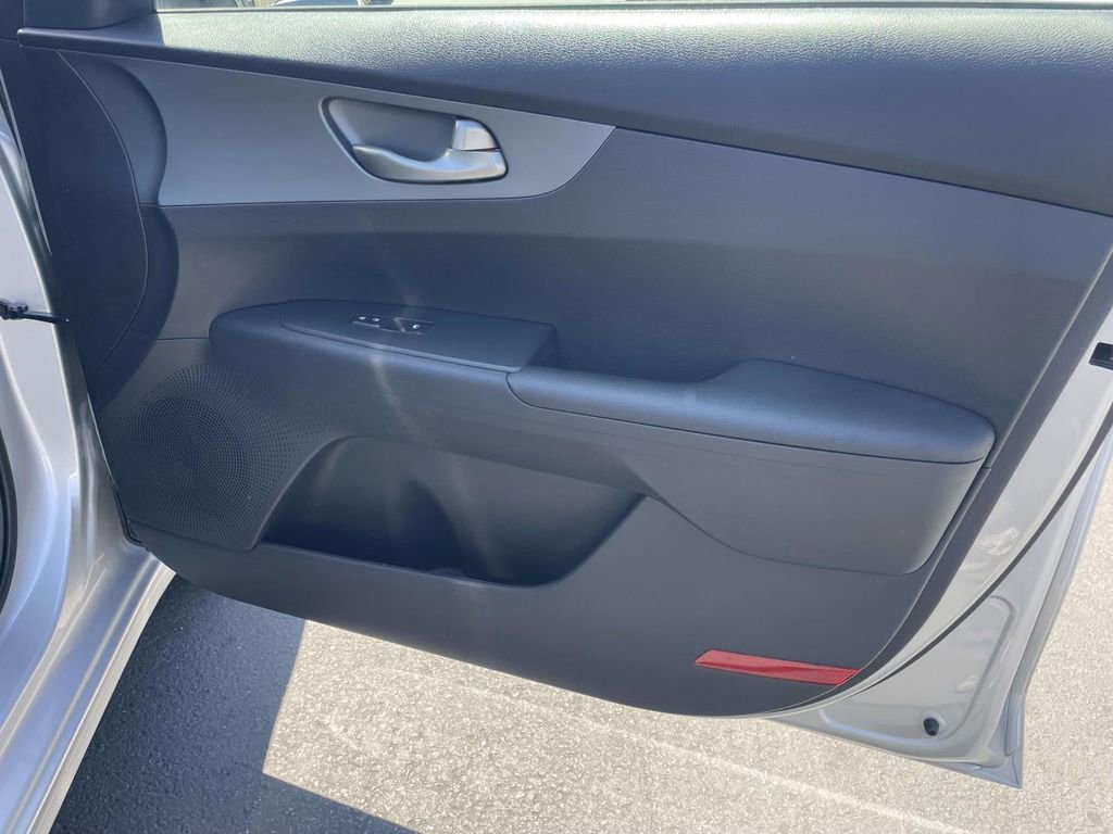 Used 2021 Kia Forte LXS FWD image 21