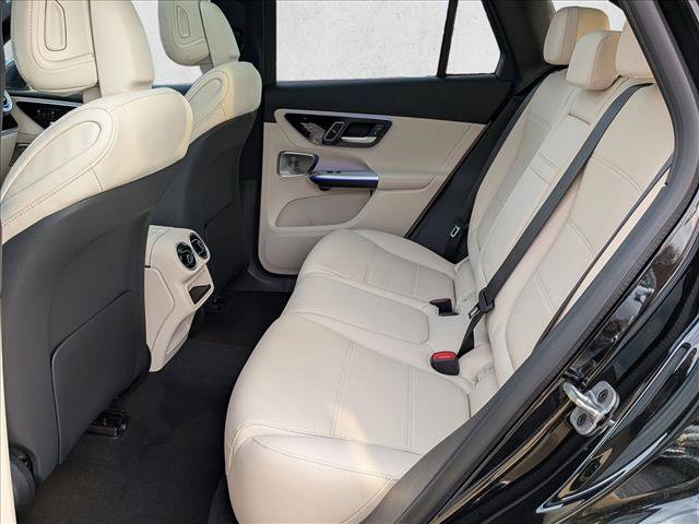 Used 2026 Mercedes-Benz GLC 300 4MATIC image 16