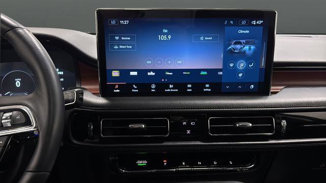 Used 2022 Lincoln Nautilus Reserve AWD/4WD image 13