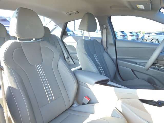 Certified 2023 Hyundai Elantra SEL w/ Convenience Package image 8