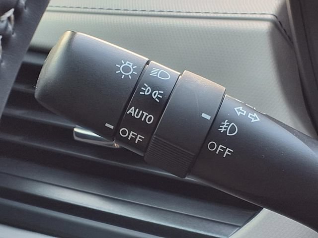 Certified 2025 Subaru Forester Premium AWD/4WD image 13