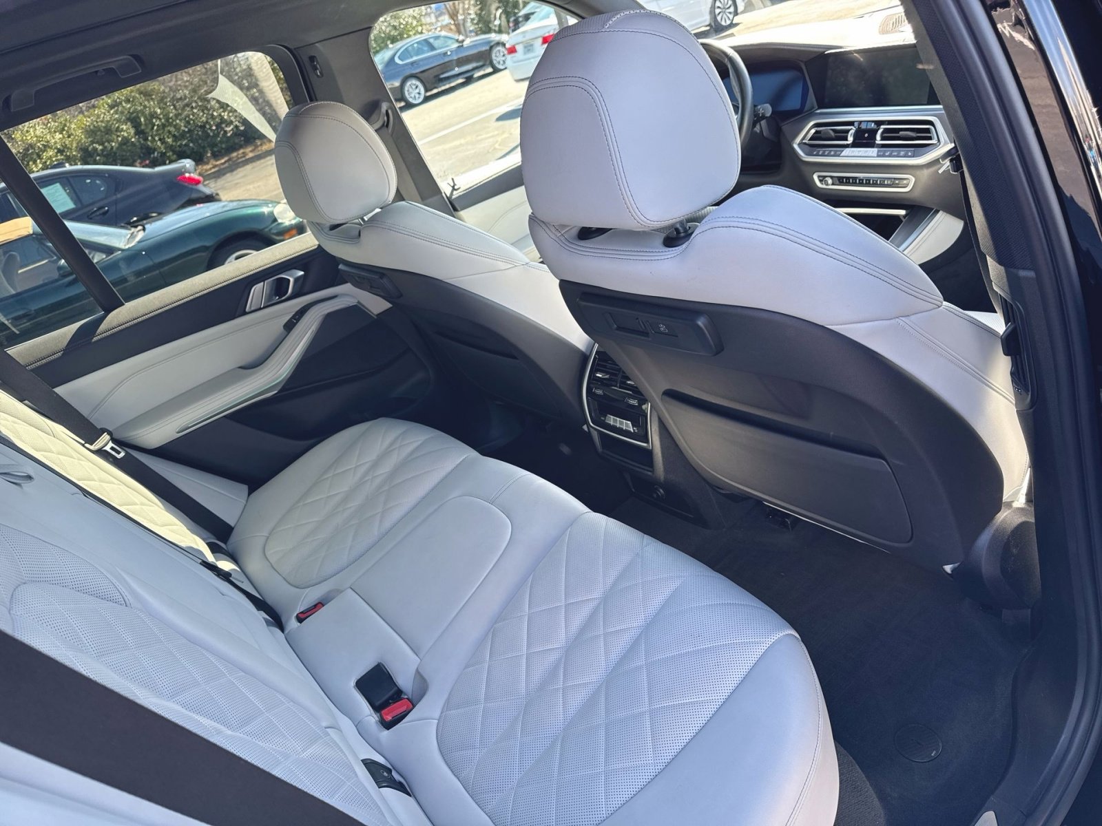 Used 2023 BMW X5 xDrive40i w/ Premium Package image 32