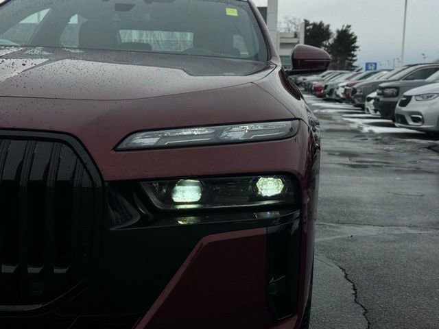 Certified 2023 BMW 760i xDrive w/ Executive Package image 3