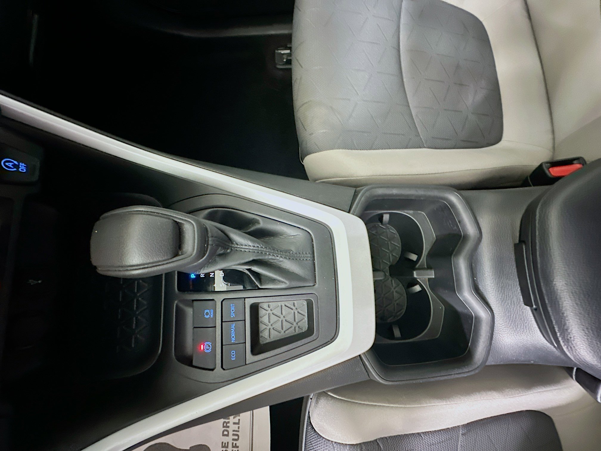 Used 2022 Toyota RAV4 XLE image 22