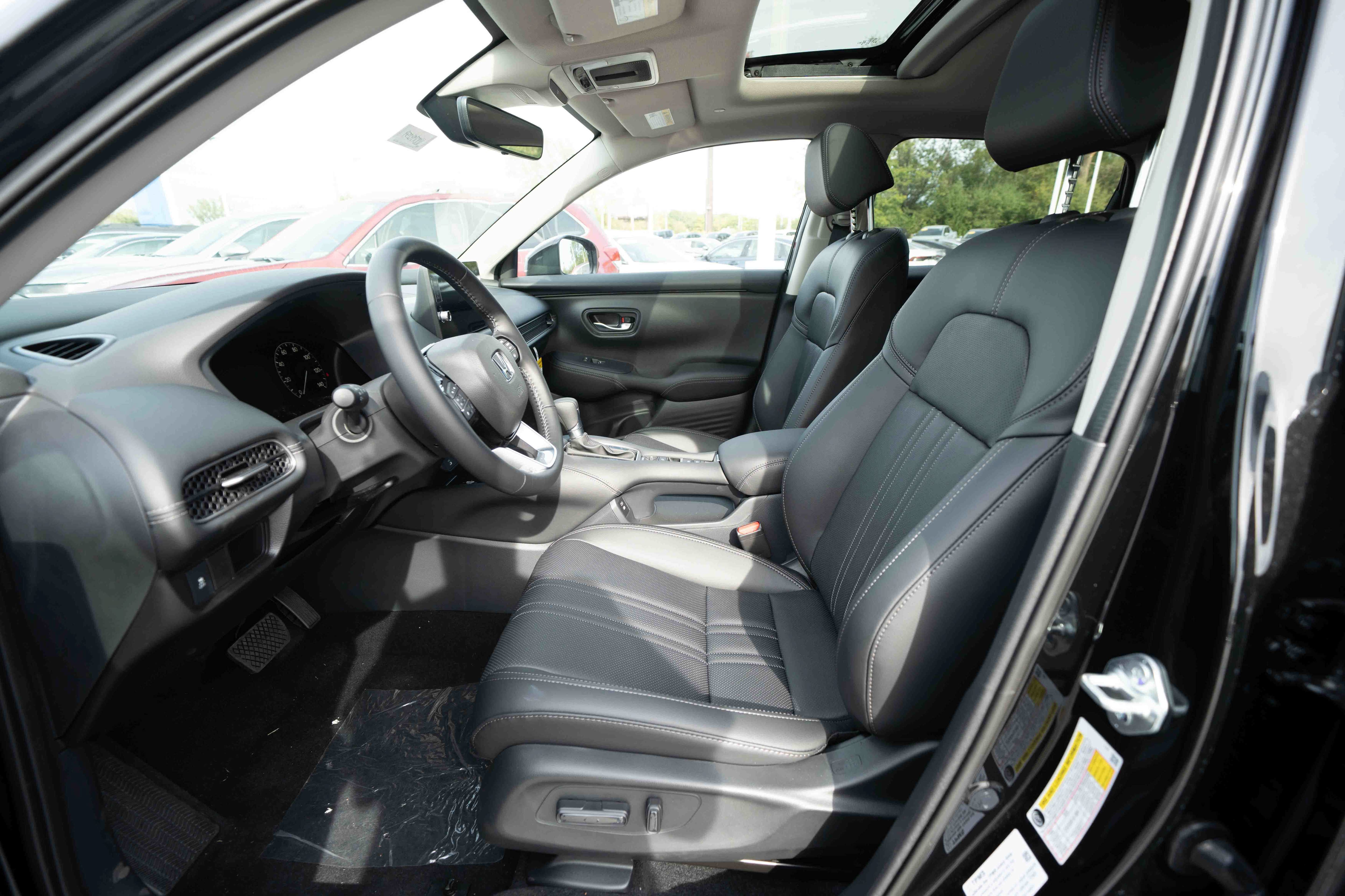 New 2027 Honda HR-V EX-L image 9