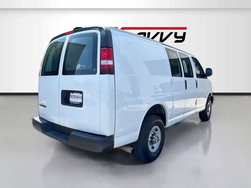 Used 2023 Chevrolet Express 2500 w/ Driver Convenience Package image 7