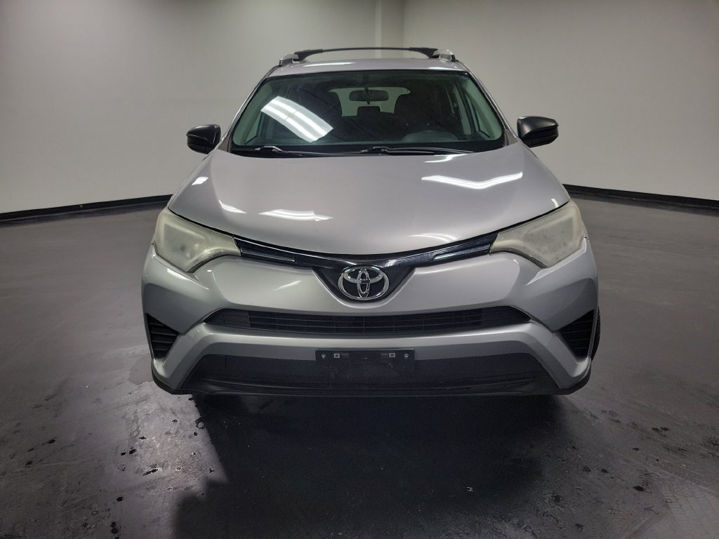 Used 2016 Toyota RAV4 LE AWD/4WD image 2