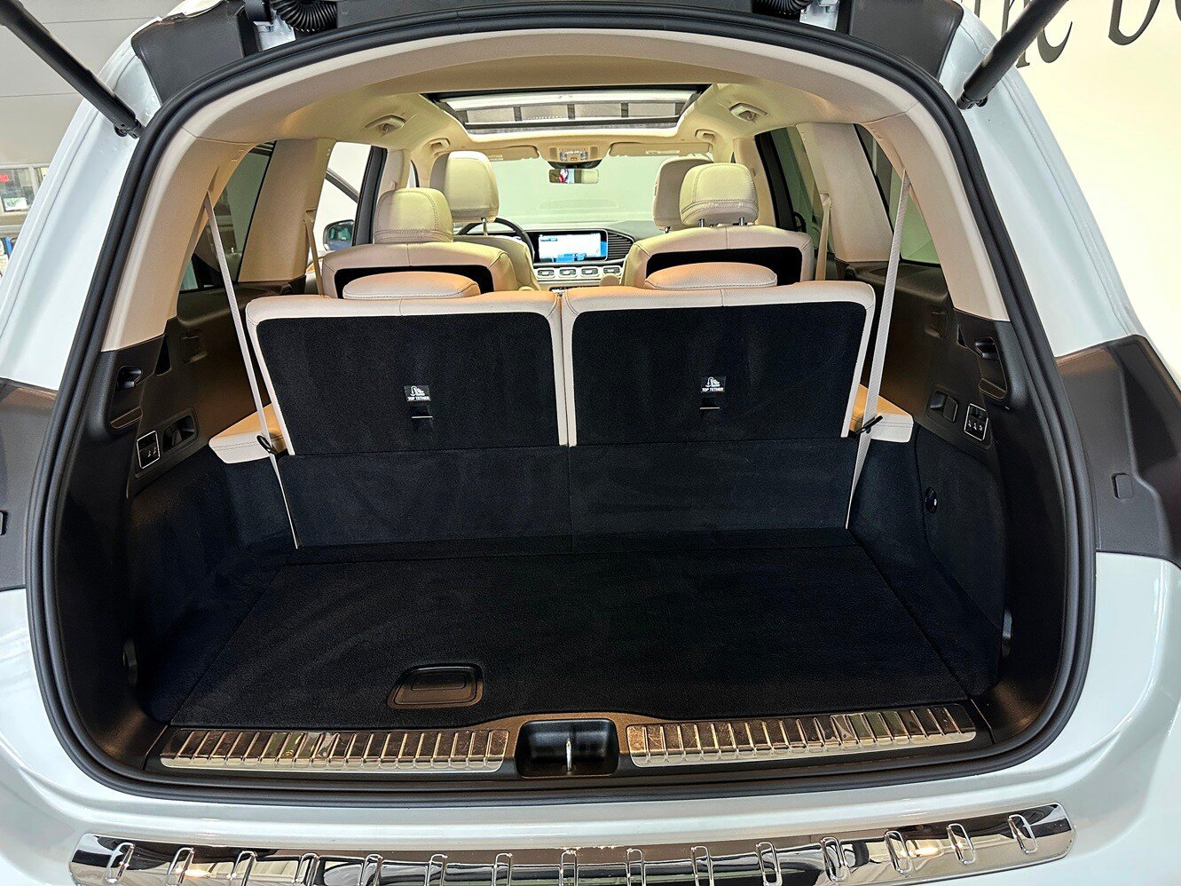 Certified 2024 Mercedes-Benz GLS 450 4MATIC image 39