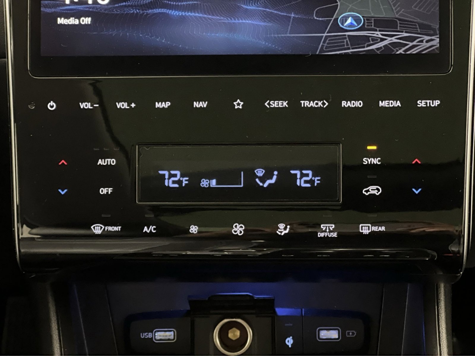 Used 2023 Hyundai Tucson Limited w/ Winter Package image 21