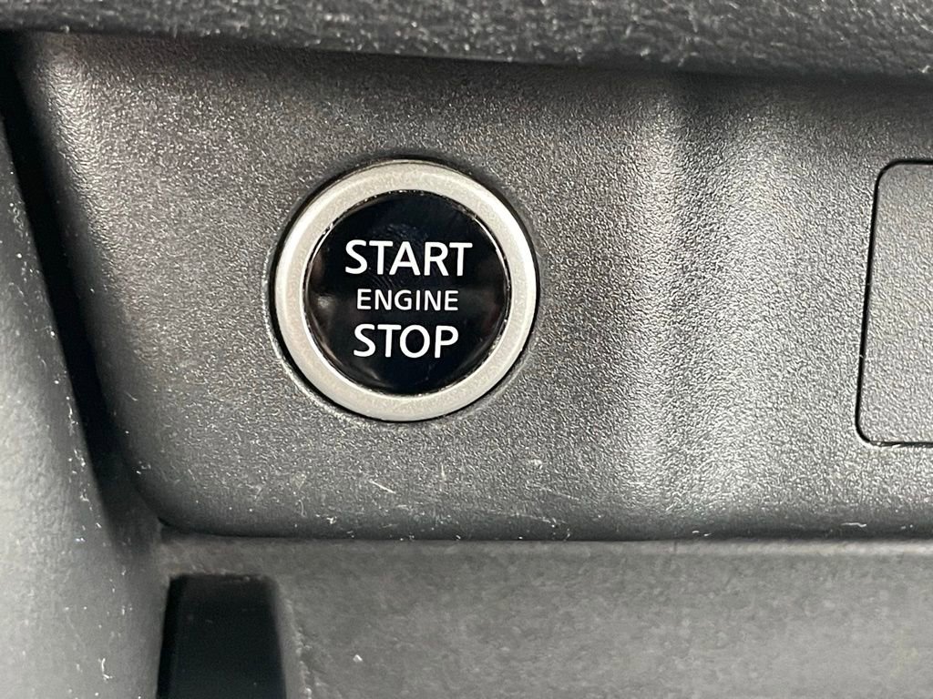 Used 2021 Nissan Rogue SV image 30