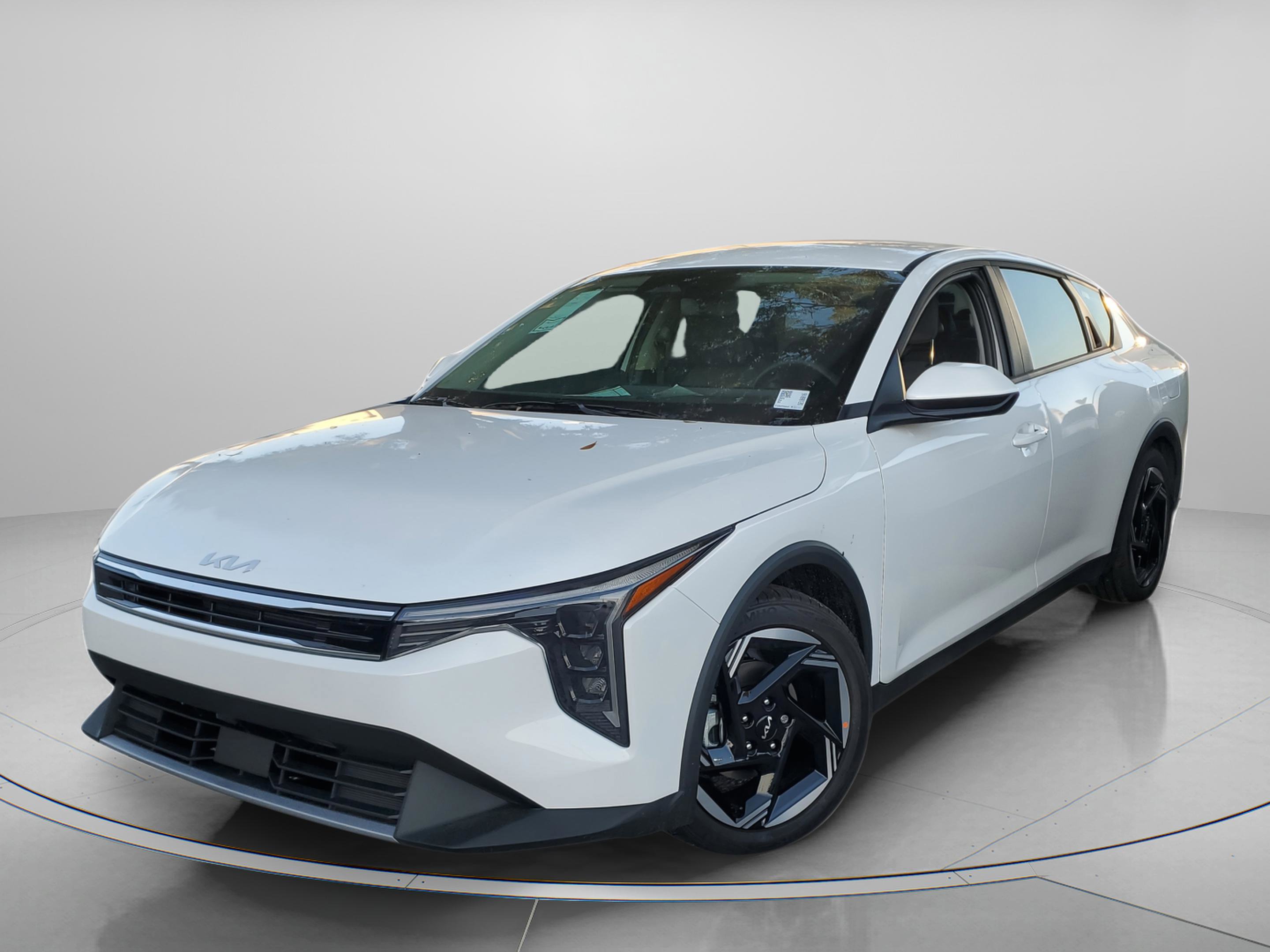 New 2025 Kia K4 EX image 2