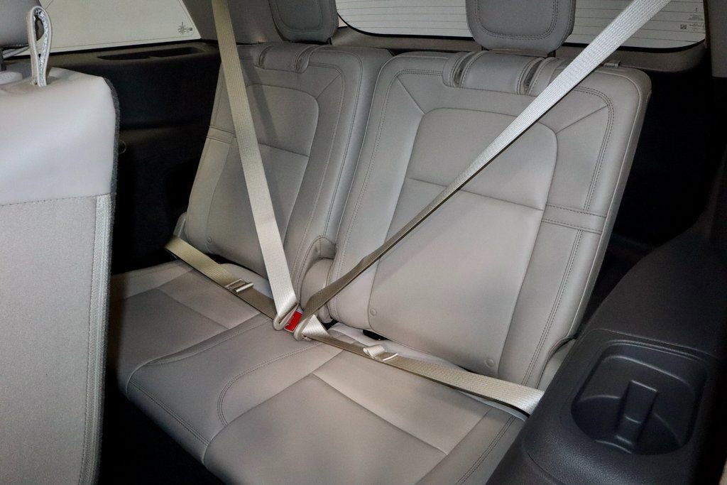 Used 2023 Lincoln Aviator Reserve w/ Class IV Trailer Tow Package image 26