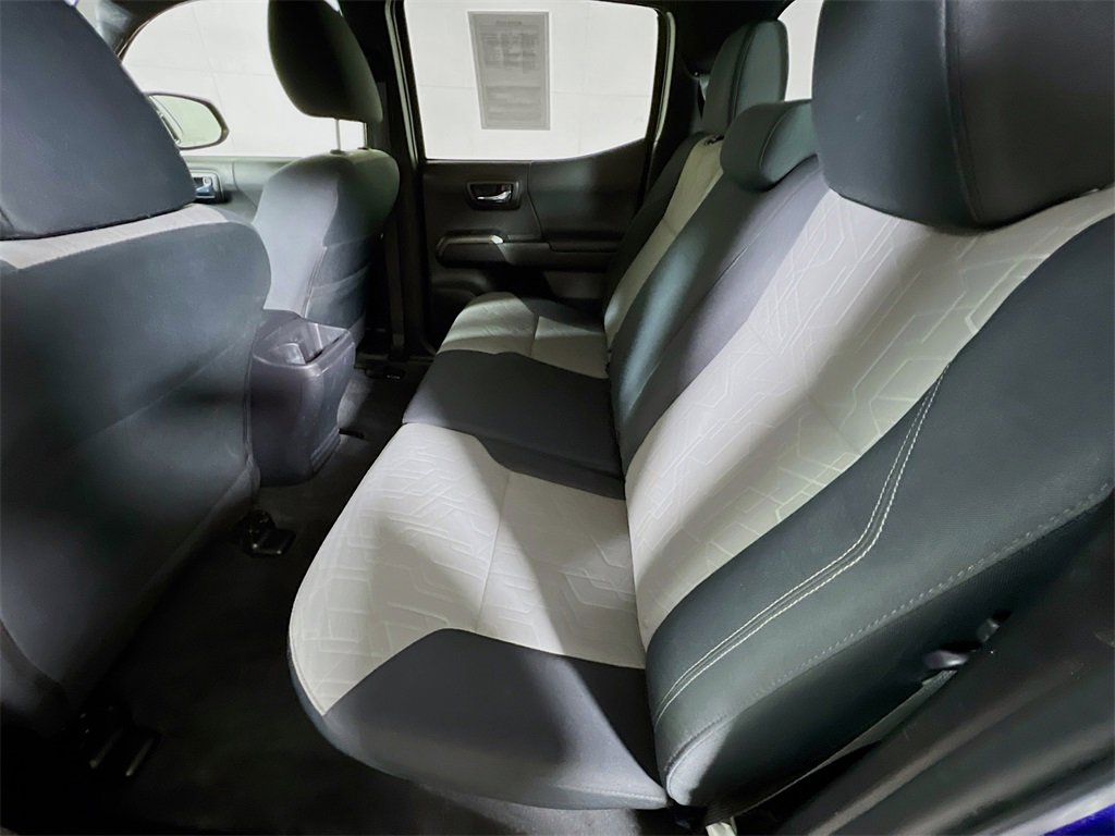 Certified 2022 Toyota Tacoma TRD Off-Road image 22