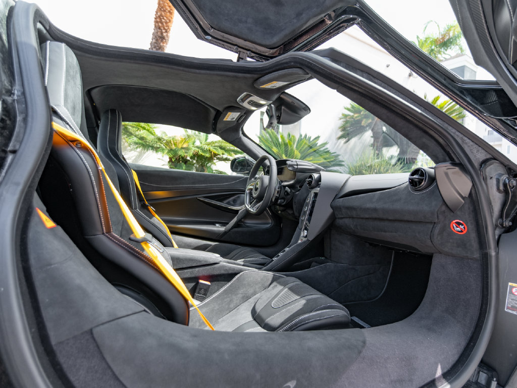 New 2027 McLaren 750S RWD image 10