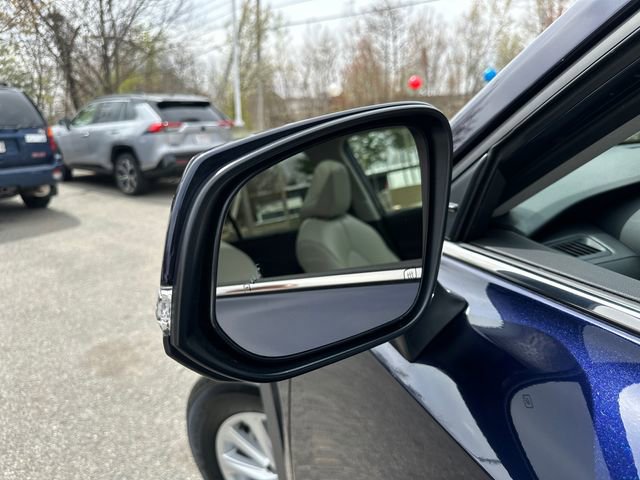 Used 2025 Toyota Grand Highlander AWD image 21
