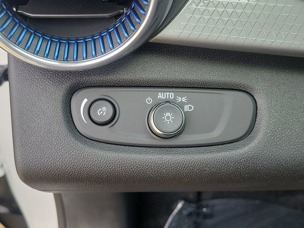 New 2026 Chevrolet Trax LT w/ Driver Confidence Package image 22