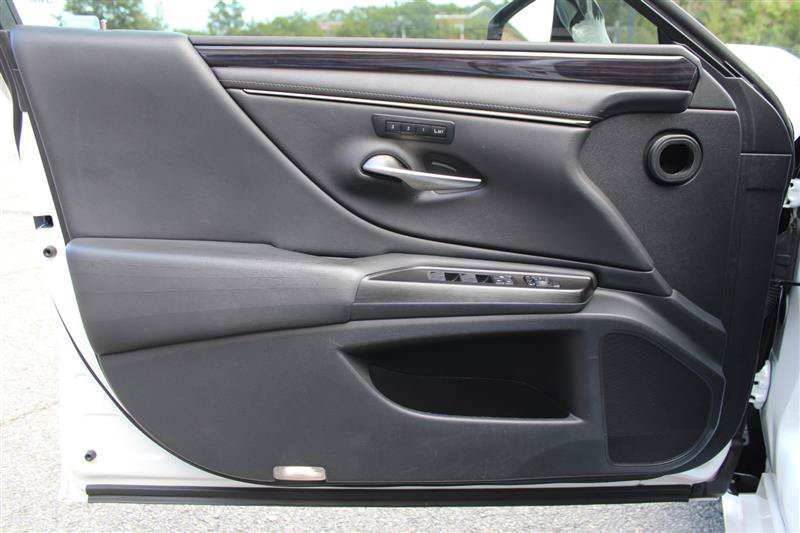 Used 2019 Lexus ES 350 w/ Accessory Package FWD image 11