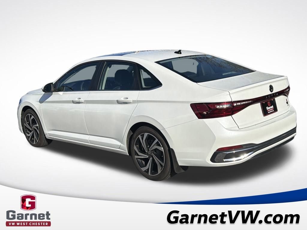 Used 2025 Volkswagen Jetta SEL image 3