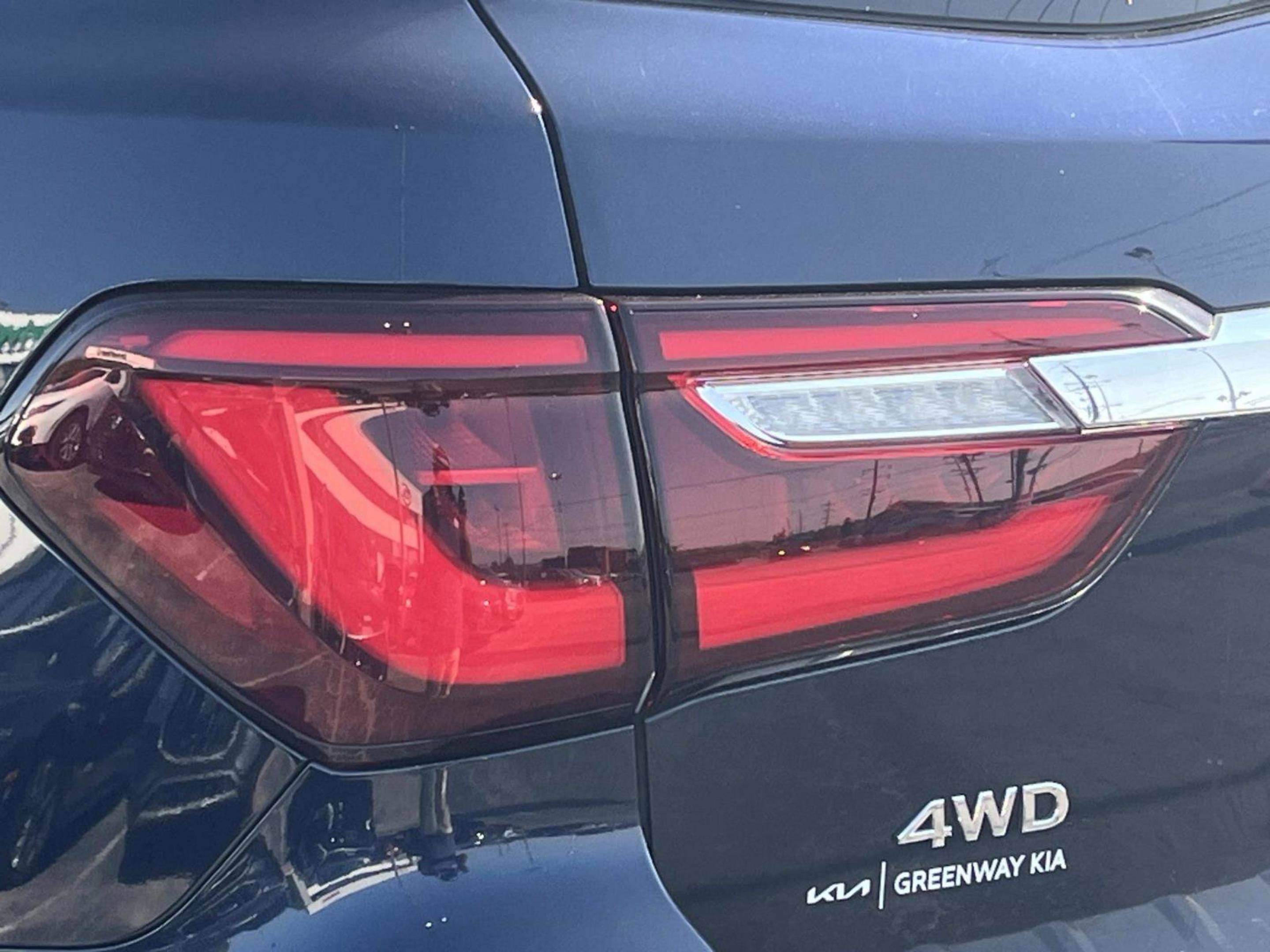 Used 2021 INFINITI QX80 Sensory w/ All-Season Package image 42