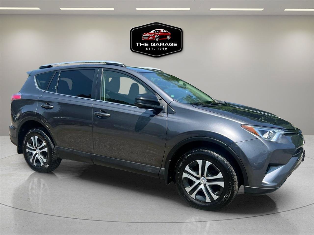 Used 2018 Toyota RAV4 LE w/ All Weather Liner Package AWD/4WD image 6