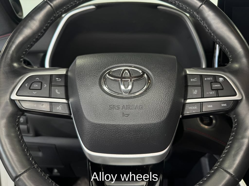 Used 2024 Toyota Highlander XSE AWD/4WD image 15
