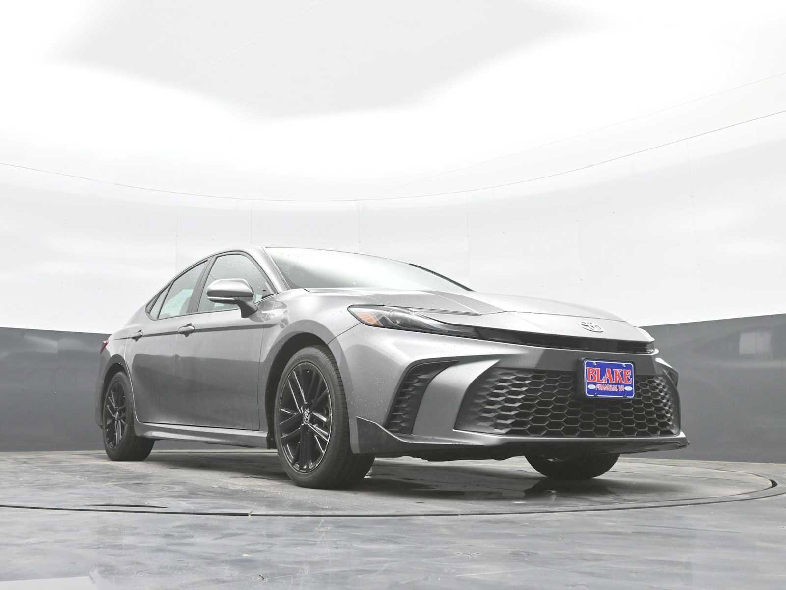 Used 2025 Toyota Camry SE FWD image 20