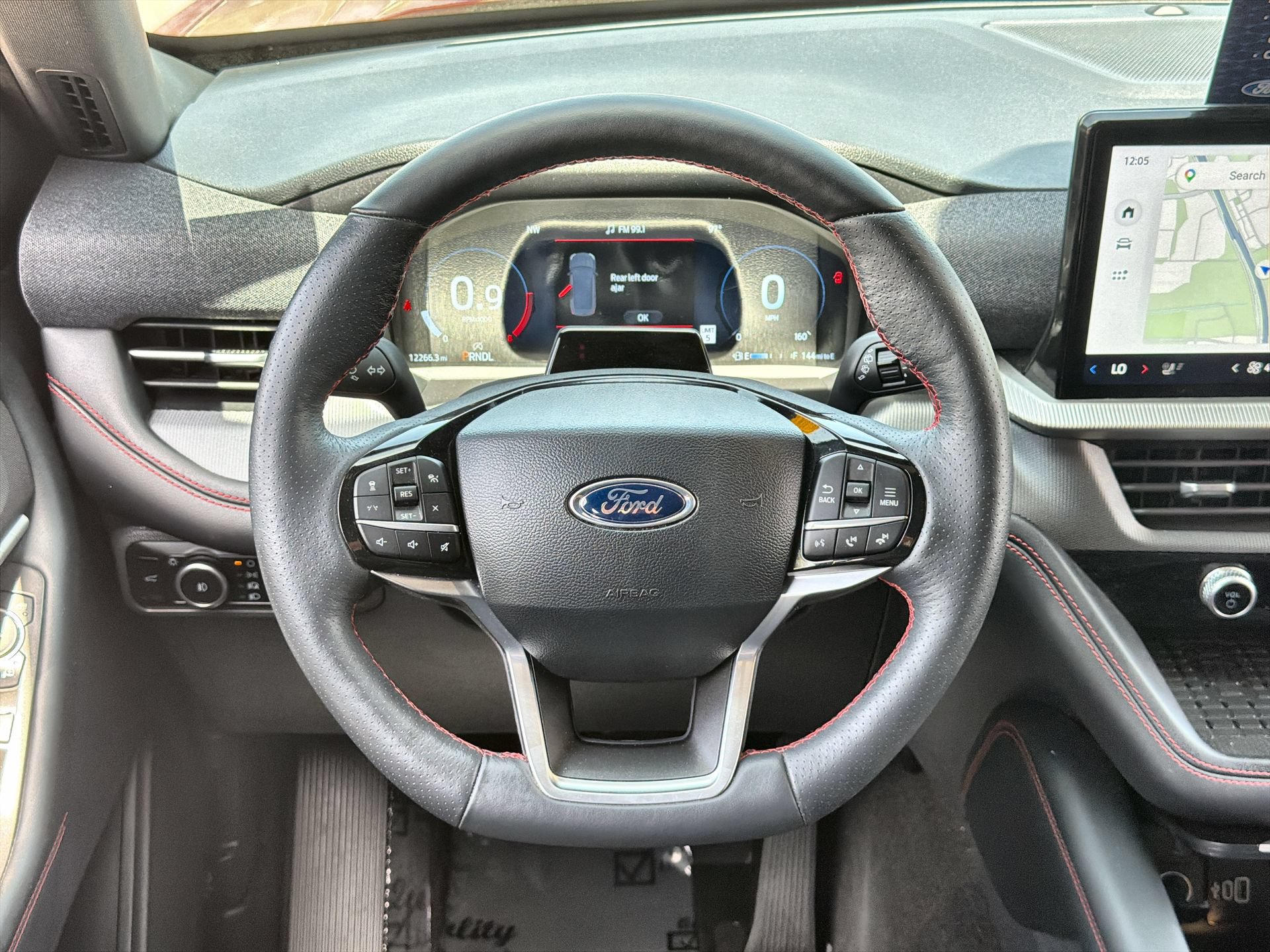 Certified 2025 Ford Explorer ST-Line w/ Premium Package RWD image 14
