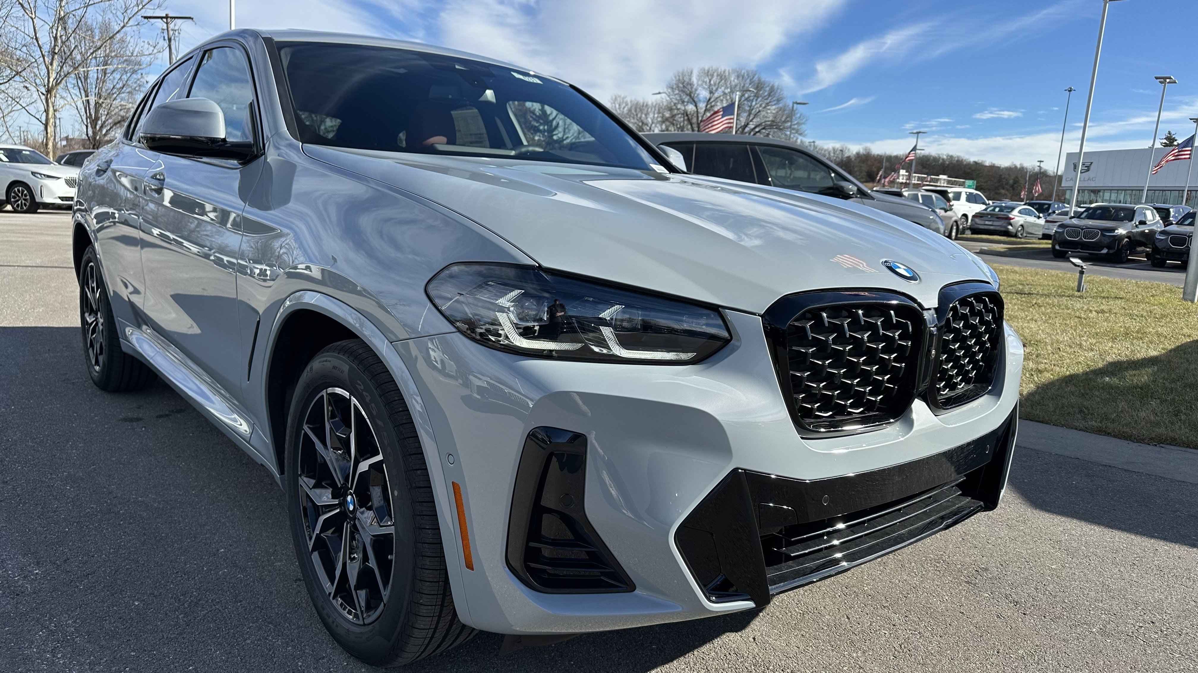 New 2025 BMW X4 xDrive30i w/ Premium Package image 2