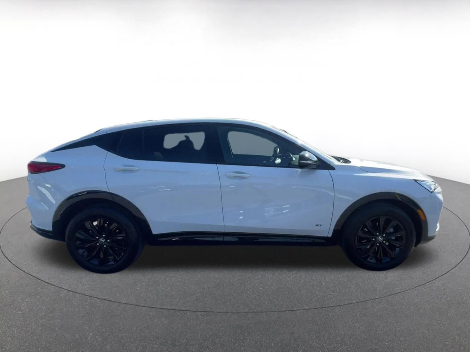 Used 2025 Buick Envista Sport Touring image 16