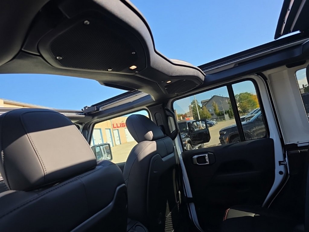 New 2026 Jeep Wrangler Unlimited Rubicon image 16