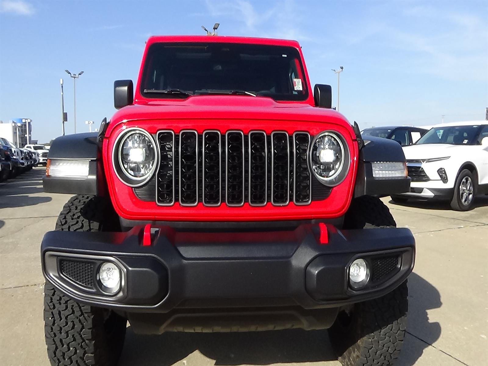 Certified 2025 Jeep Wrangler Unlimited Rubicon w/ Convenience Group AWD/4WD image 4