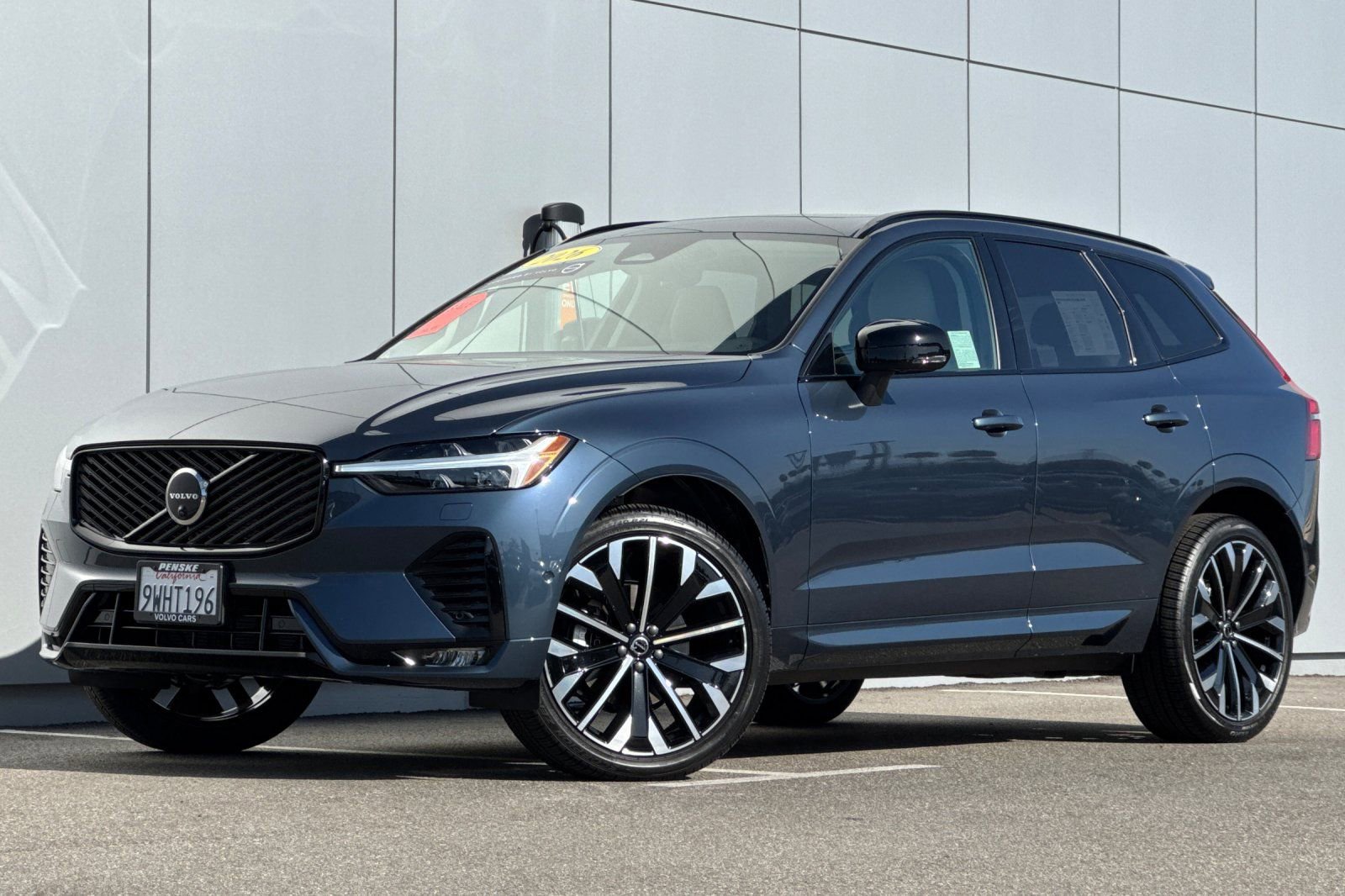 Certified 2026 Volvo XC60 B5 Ultra w/ Protection Package Premier AWD/4WD image 1