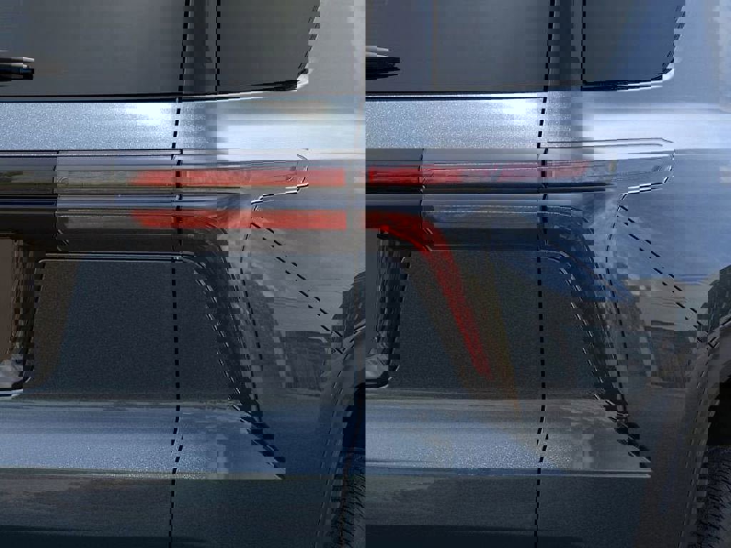 New 2026 Chevrolet Traverse LT w/ Driver Confidence Package image 12