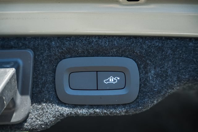 Used 2020 Volvo S60 T6 Momentum AWD/4WD image 10
