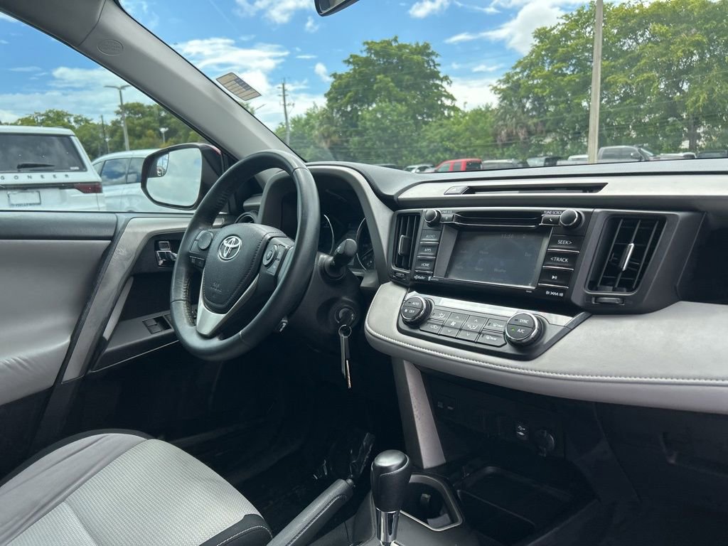 Used 2016 Toyota RAV4 XLE image 24