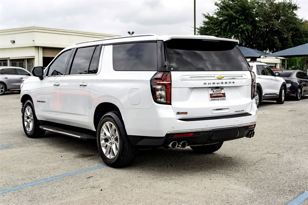 Used 2023 Chevrolet Suburban Premier image 7