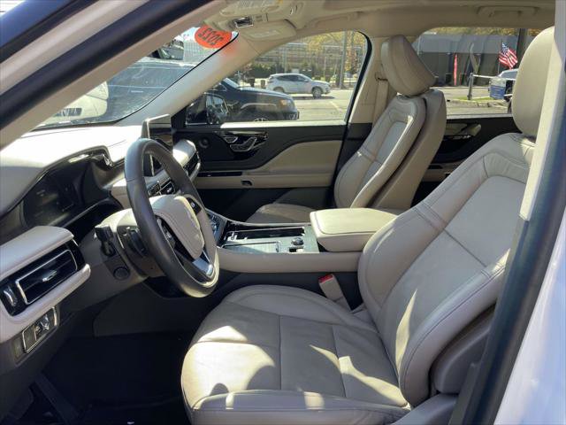 Used 2022 Lincoln Aviator Reserve w/ Elements Package Plus image 13