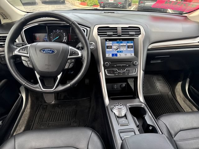 Used 2017 Ford Fusion SE w/ Fusion SE Technology Package FWD image 23