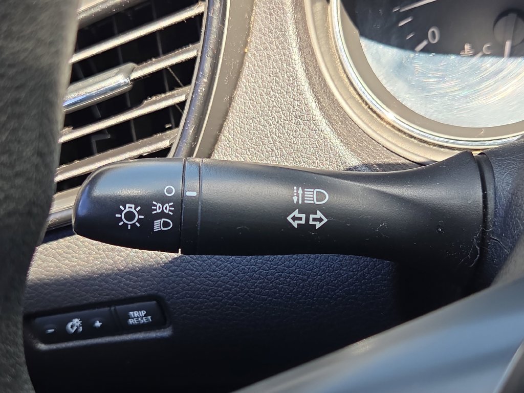 Used 2017 Nissan Rogue S FWD image 33