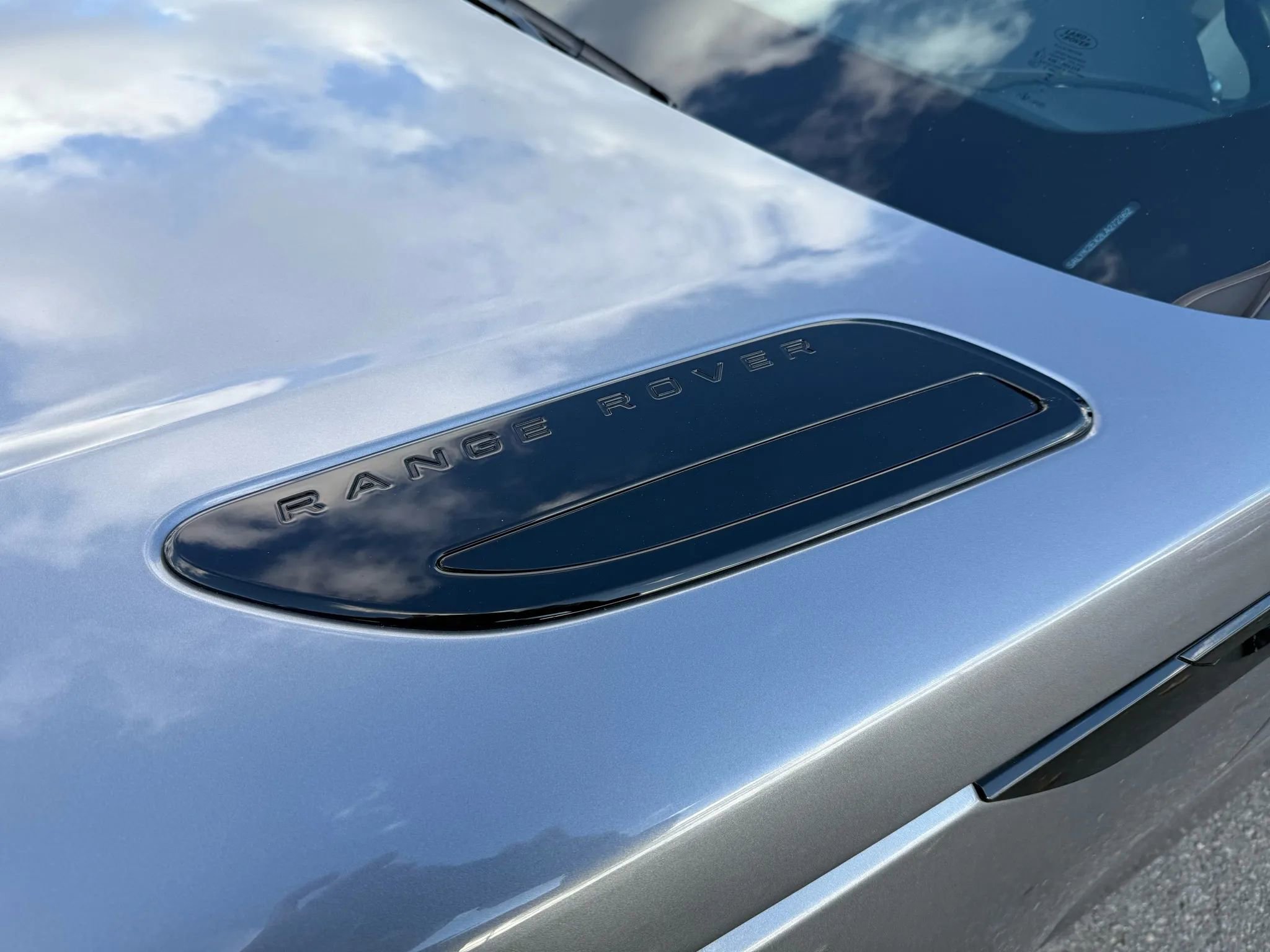 Used 2020 Land Rover Range Rover Velar R-Dynamic S image 13