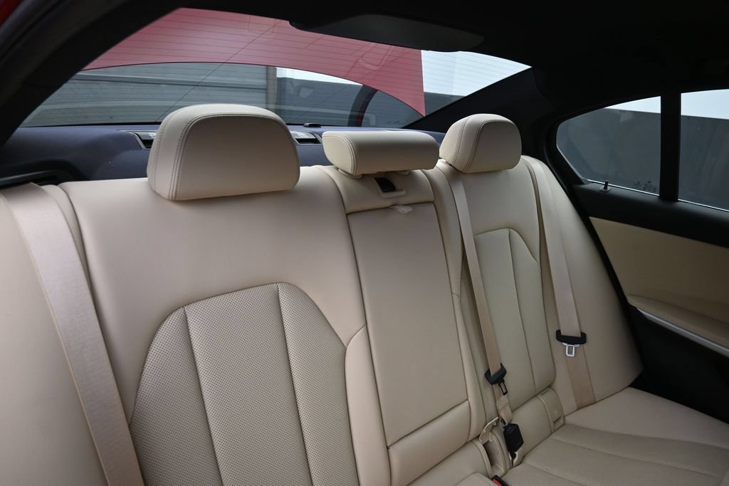 Used 2022 BMW 330i Sedan w/ Driving Assistance Package RWD image 26